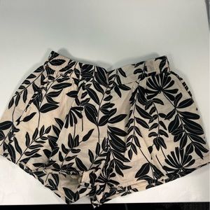 Janie and Jack palm floral elastic band shorts